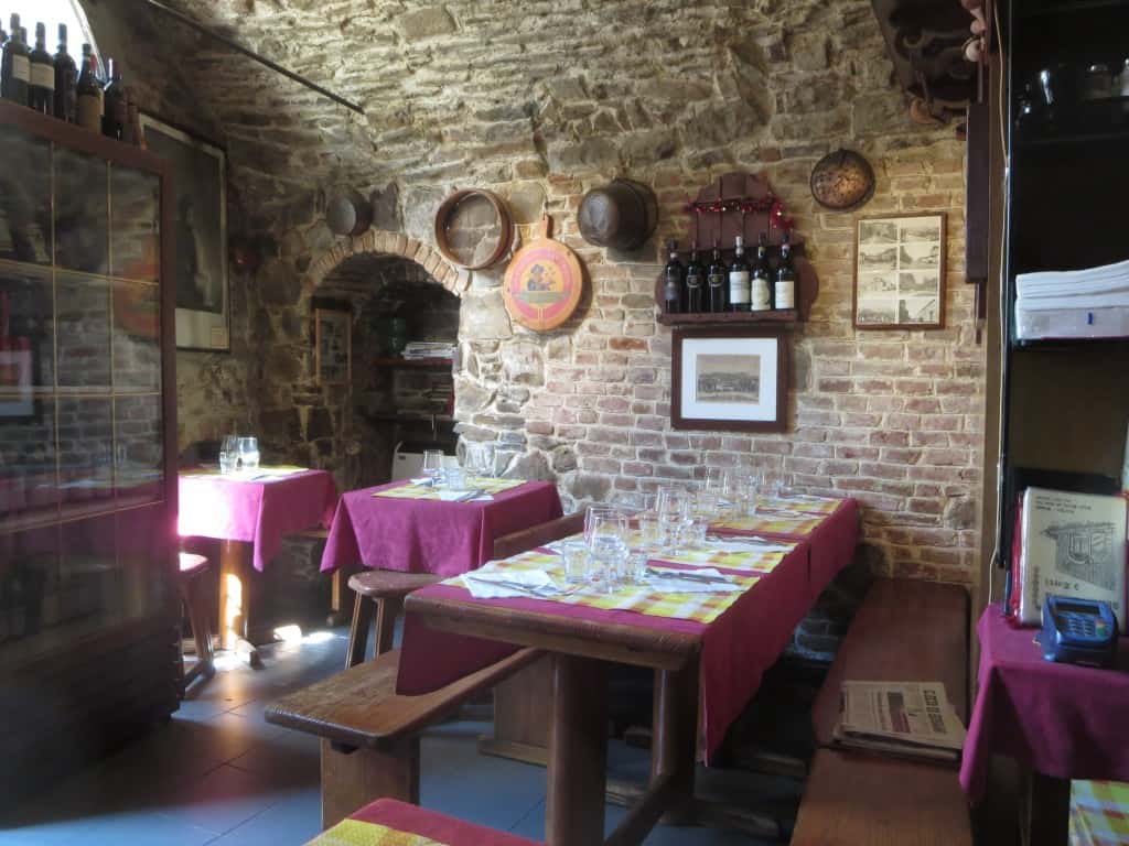 Benvenuti a Bergamo 2 Inside of the Tre Torri Restaurant