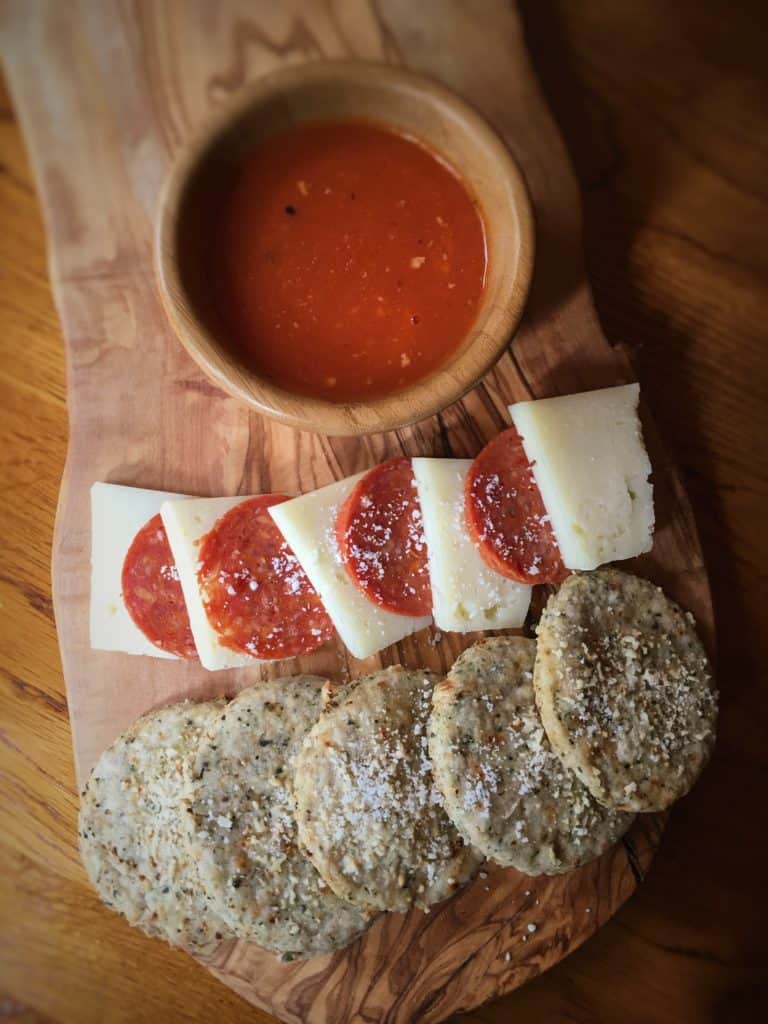 Aroma Pecorino Romano Crisps 3 Cracker(2)