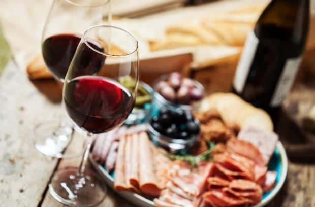 Falling for You: Fall Date Night Ideas for Wine-Lovers