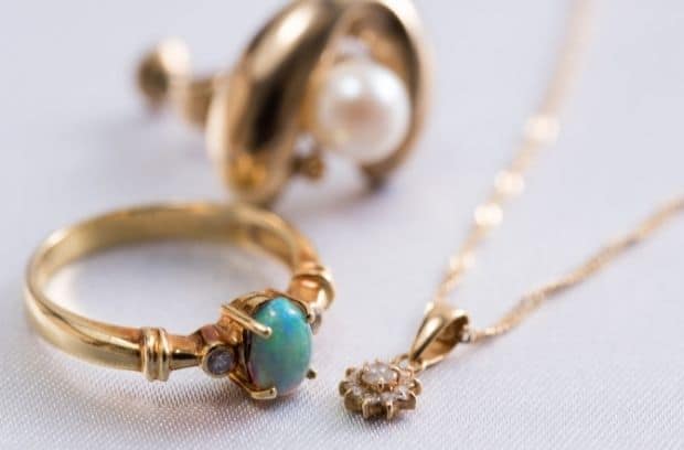 What To Do Before Selling Antique Jewelry