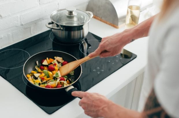 Kitchen Safety Tips for Beginner Home Chefs